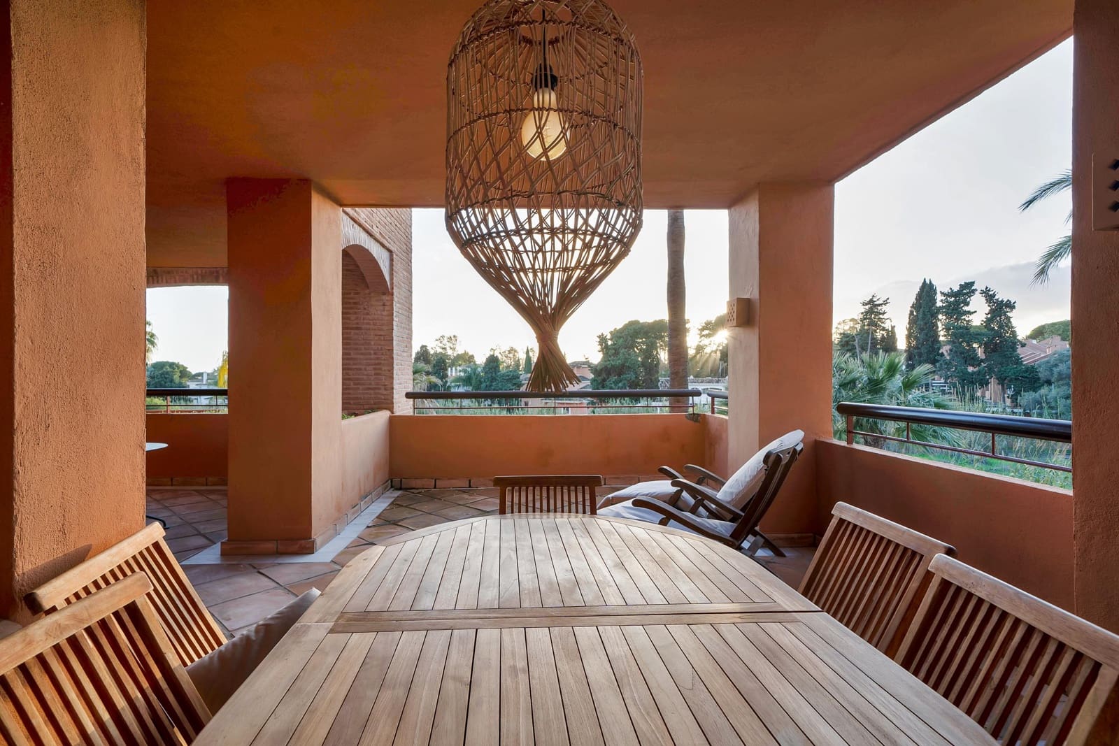 3 bedroom Apartment for sale in Bahia de Marbella with pool - € 1,300,000 (Ref: 9591564)