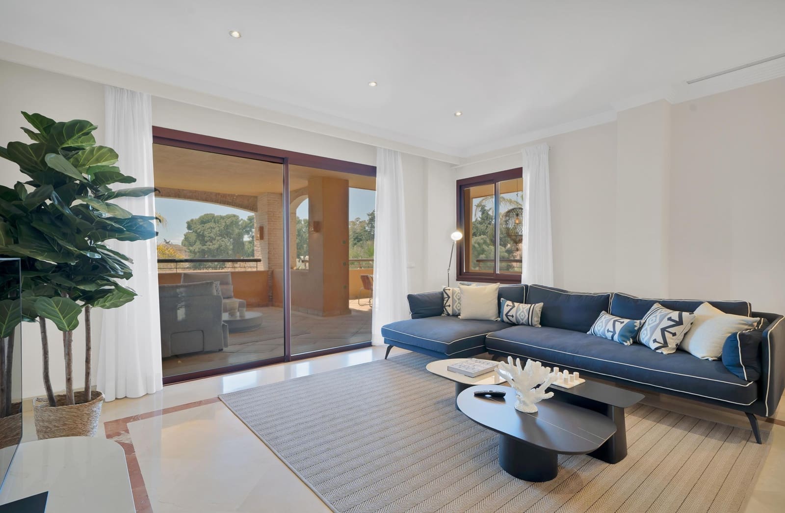 3 soveværelse Lejlighed til salg i Bahia de Marbella med swimmingpool - € 1.300.000 (Ref: 9591564)
