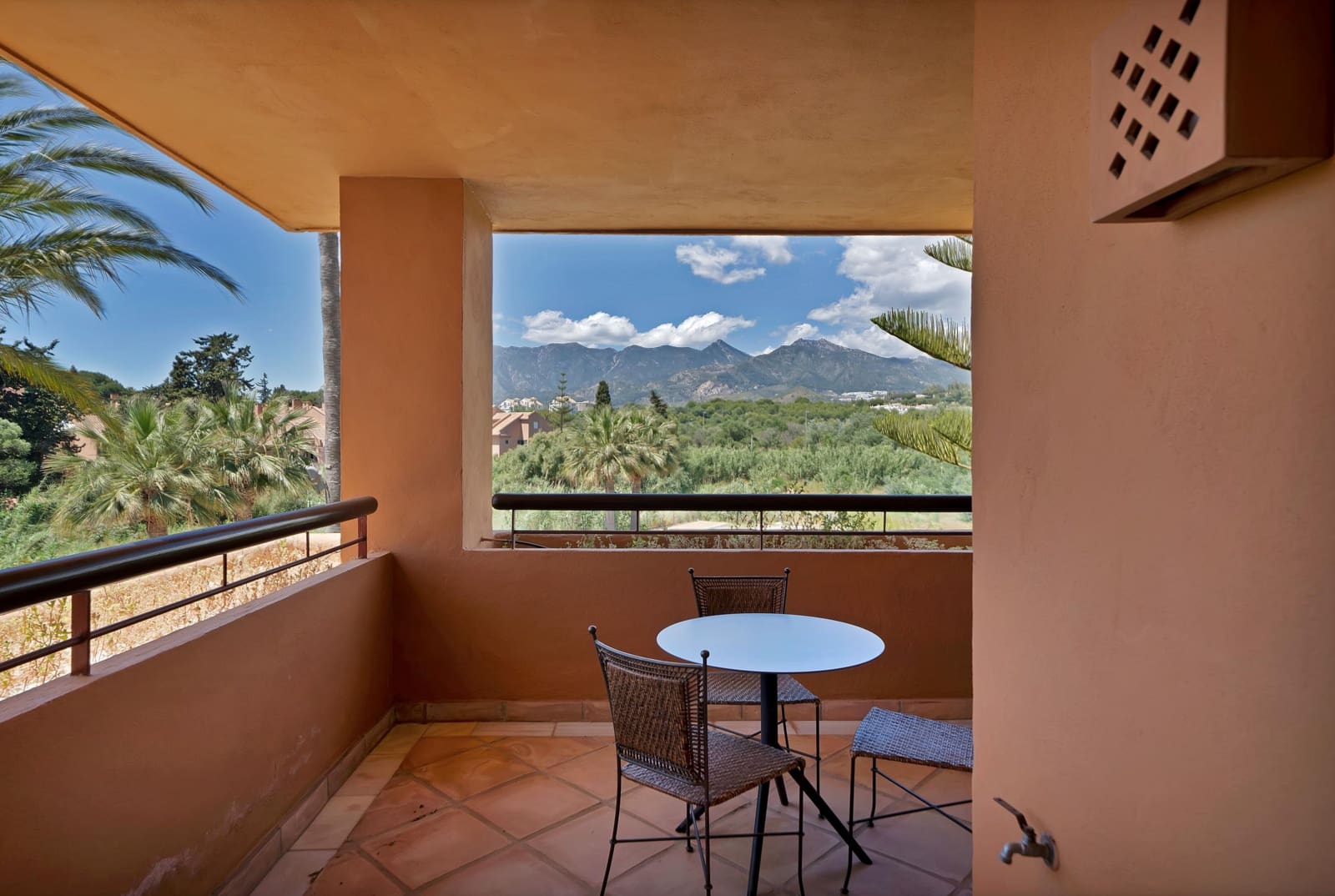 3 soveværelse Lejlighed til salg i Bahia de Marbella med swimmingpool - € 1.300.000 (Ref: 9591564)