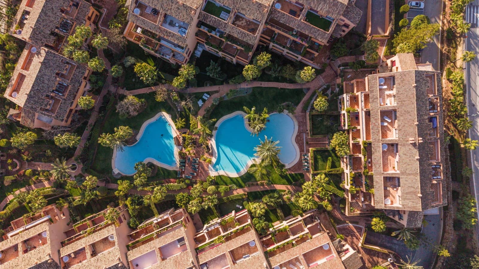 3 soveværelse Lejlighed til salg i Bahia de Marbella med swimmingpool - € 1.300.000 (Ref: 9591564)