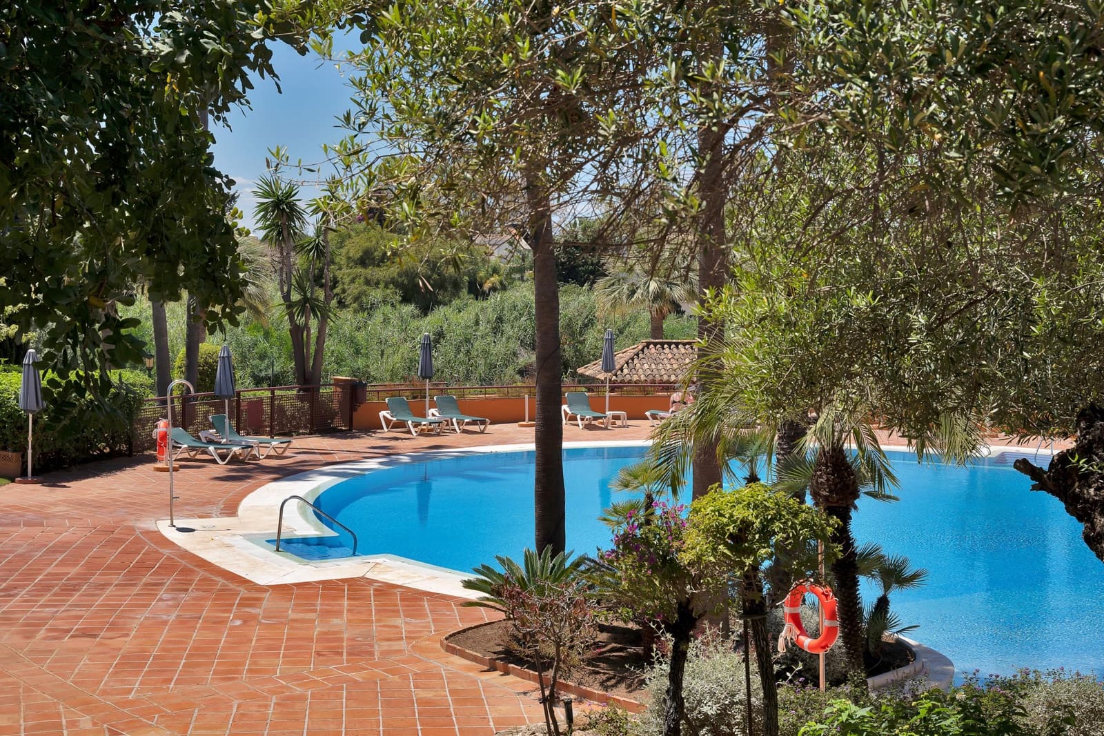 3 soveværelse Lejlighed til salg i Bahia de Marbella med swimmingpool - € 1.300.000 (Ref: 9591564)