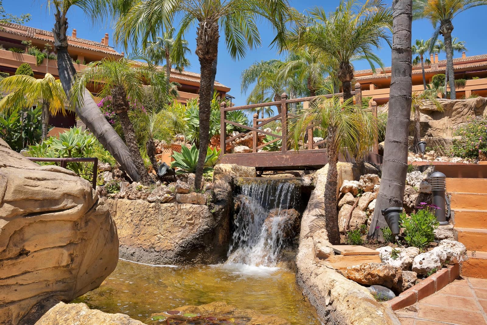 3 soveværelse Lejlighed til salg i Bahia de Marbella med swimmingpool - € 1.300.000 (Ref: 9591564)