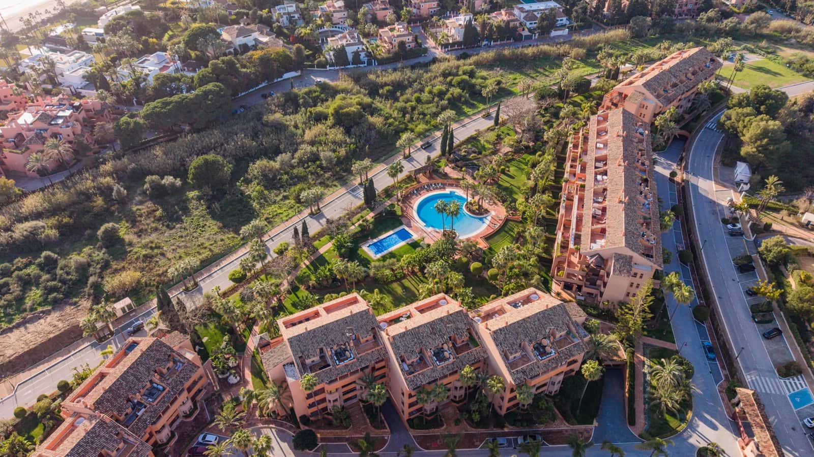 3 soveværelse Lejlighed til salg i Bahia de Marbella med swimmingpool - € 1.300.000 (Ref: 9591564)