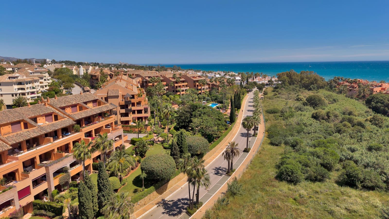 3 soveværelse Lejlighed til salg i Bahia de Marbella med swimmingpool - € 1.300.000 (Ref: 9591564)