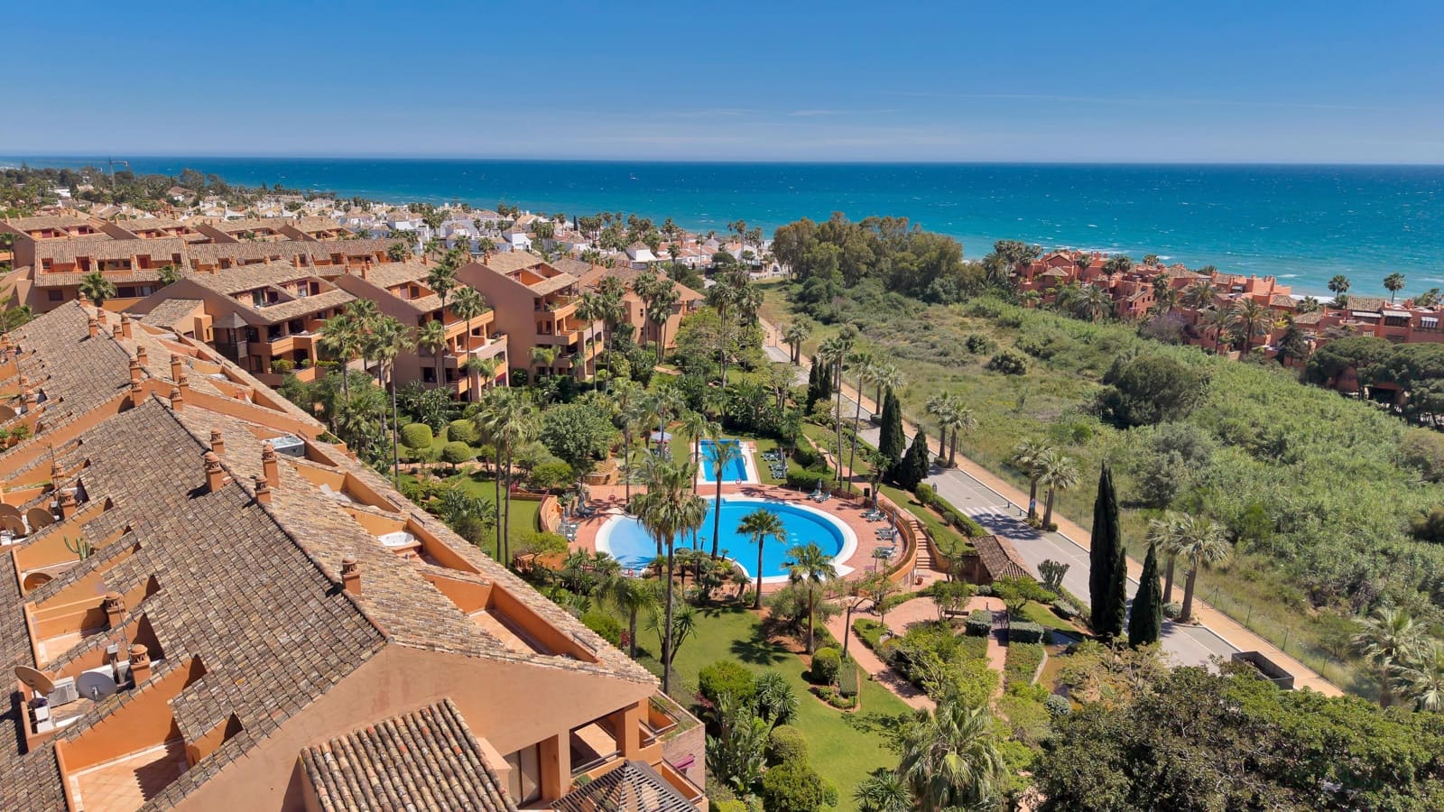 3 soveværelse Lejlighed til salg i Bahia de Marbella med swimmingpool - € 1.300.000 (Ref: 9591564)