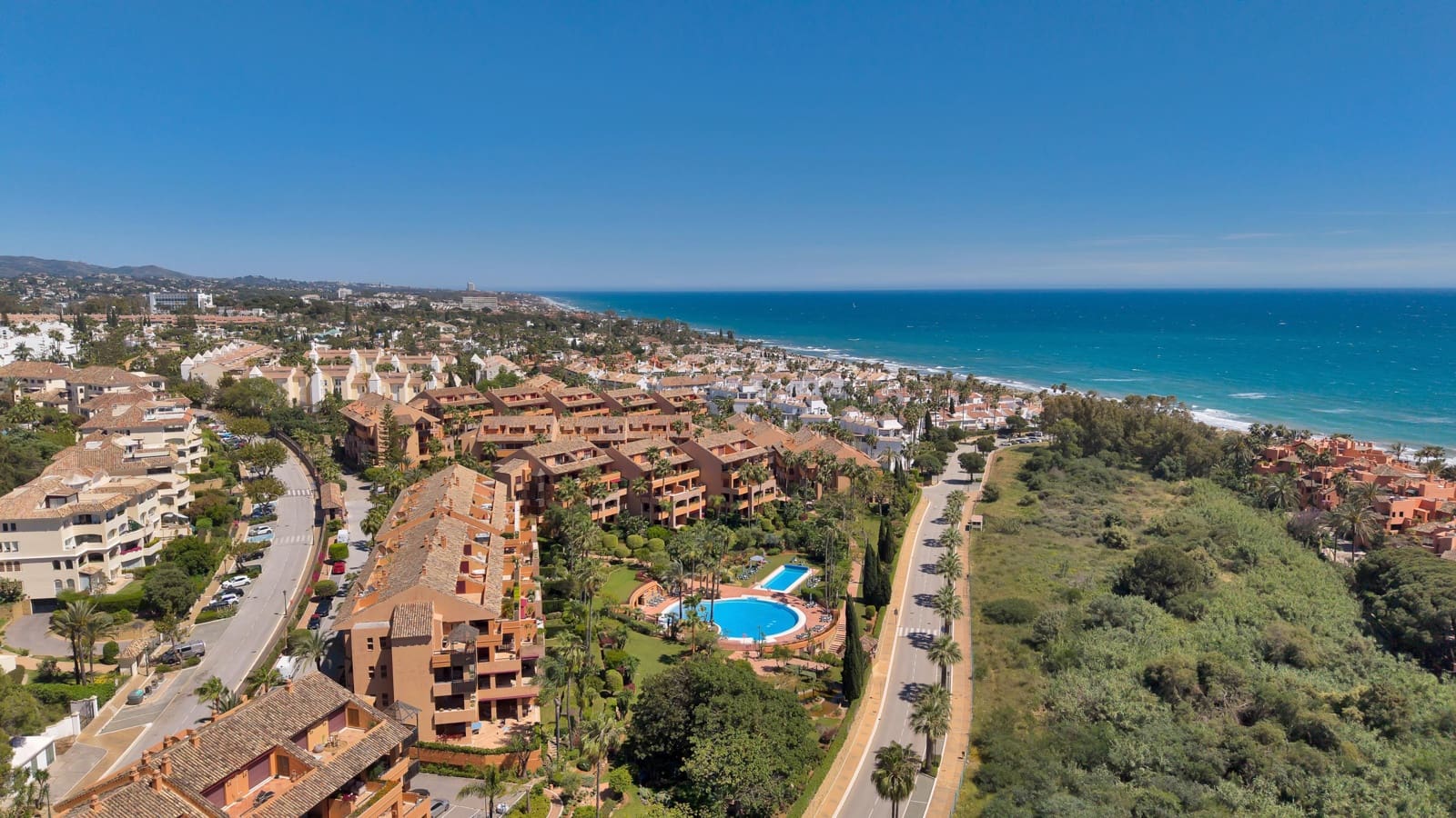 3 soveværelse Lejlighed til salg i Bahia de Marbella med swimmingpool - € 1.300.000 (Ref: 9591564)