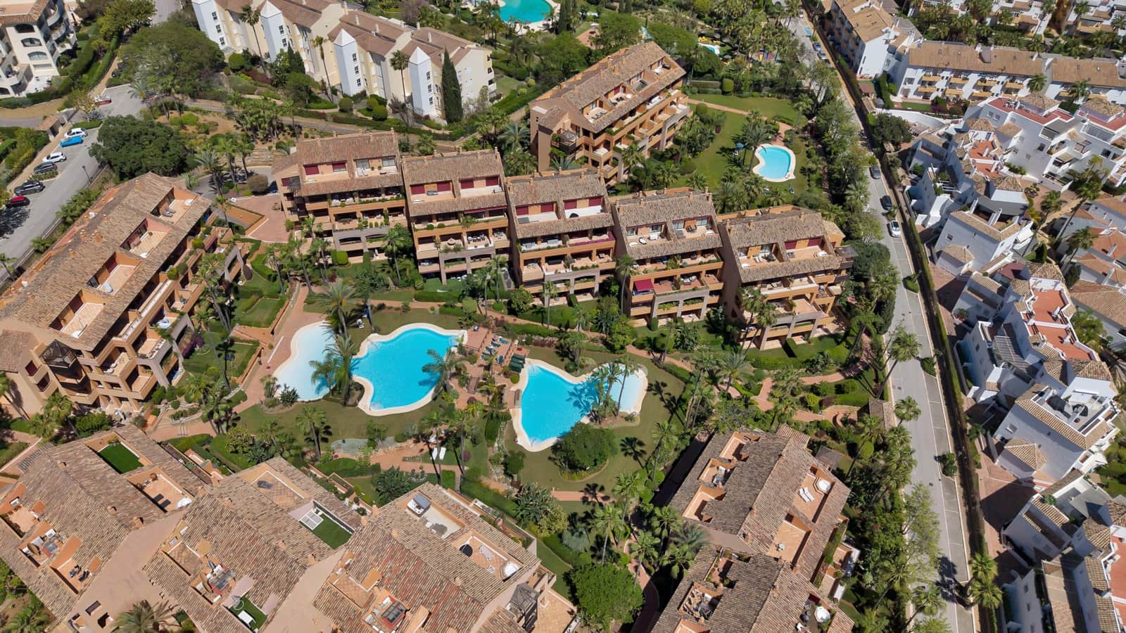 3 soveværelse Lejlighed til salg i Bahia de Marbella med swimmingpool - € 1.300.000 (Ref: 9591564)