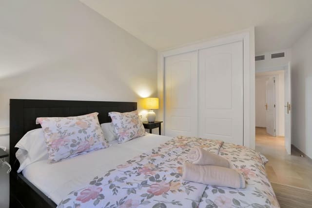 2 bedroom Apartment for rent in Santa María, Marbella with pool garage - € 1,950 (Ref: 9591565)