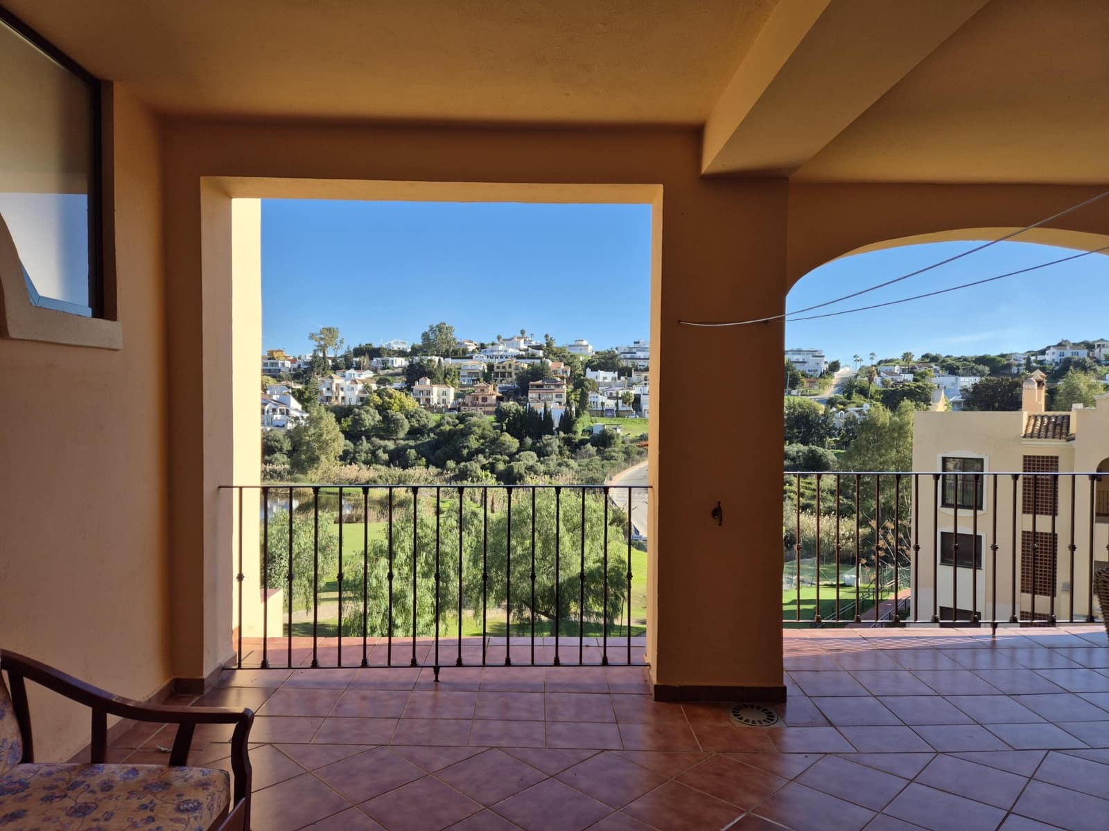 2 sovrum Lägenhet till salu i Estepona med pool - 329 000 € (Ref: 9591566)