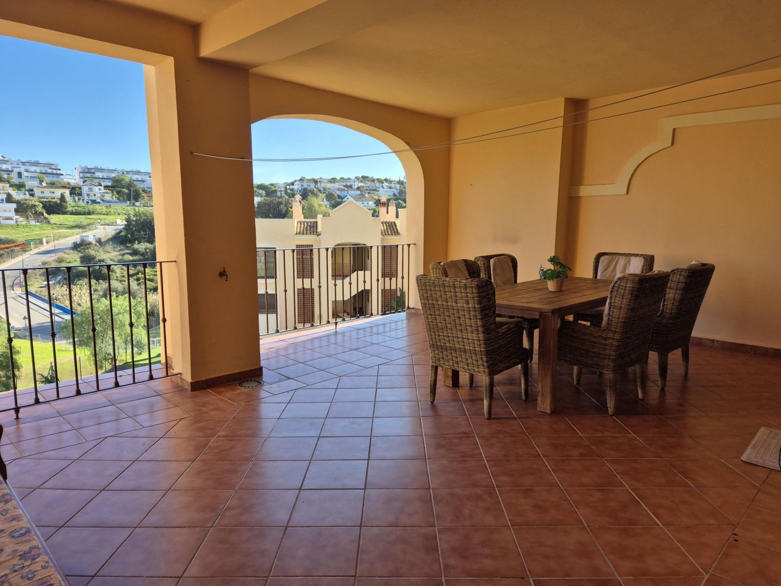 2 sovrum Lägenhet till salu i Estepona med pool - 329 000 € (Ref: 9591566)