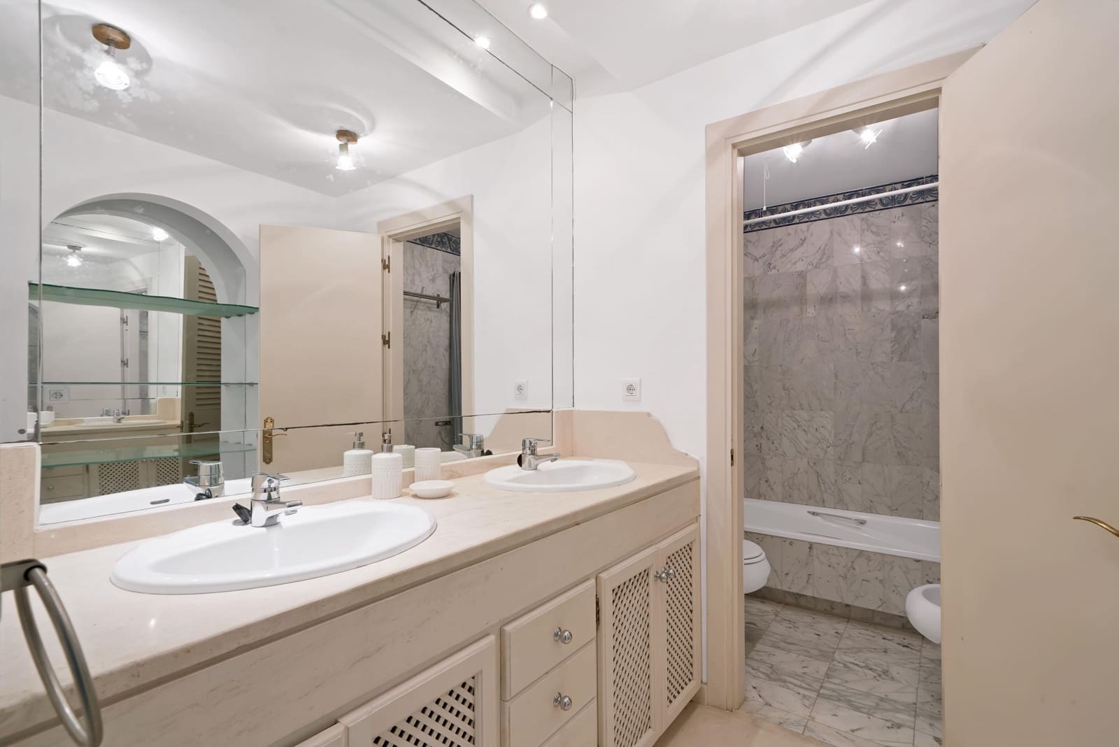 2 chambre Appartement à vendre à New Golden Mile avec piscine - 371 175 € (Ref: 9608259)