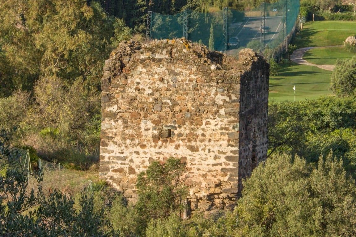 Building Plot for sale in Benahavis - € 549,000 (Ref: 9616076)