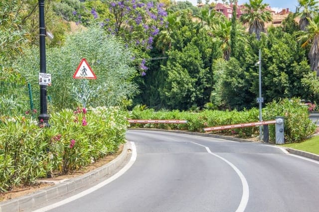 Bauplatz zu verkaufen in Benahavís - 549.000 € (Ref: 9616076)