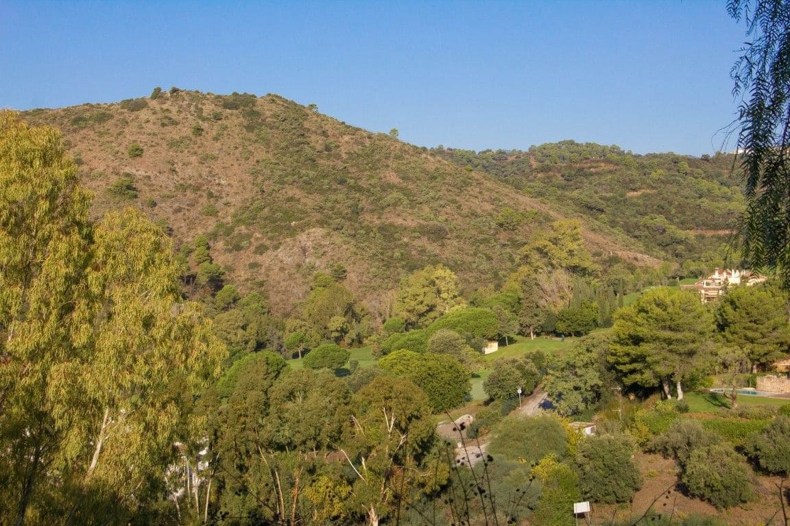 Building Plot for sale in Benahavis - € 549,000 (Ref: 9616076)