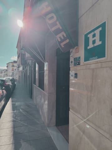 Hotel de 12 habitaciones en Ronda en venta - 1.468.000 € (Ref: 9616077)