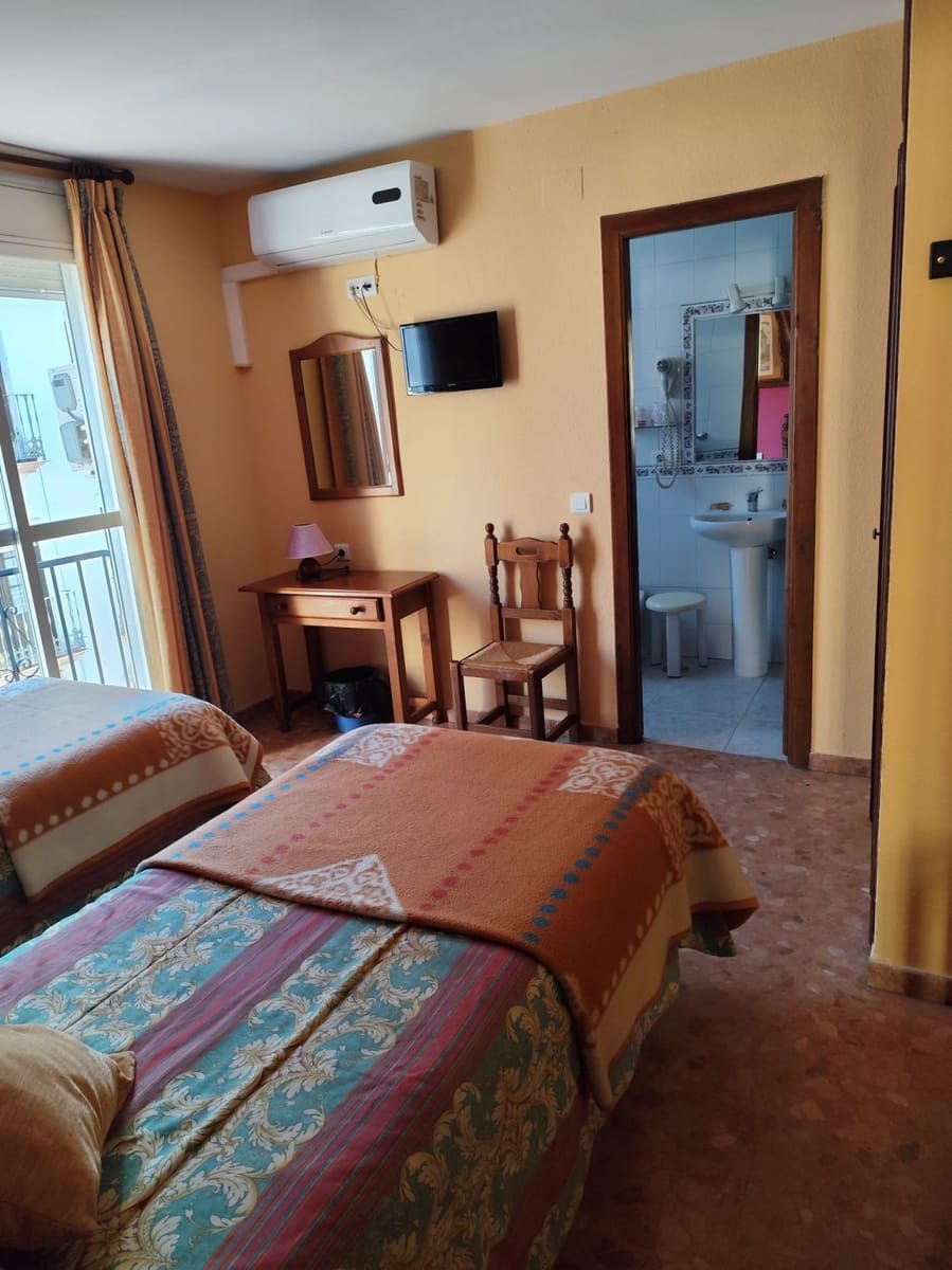 Hotel de 12 habitaciones en Ronda en venta - 1.468.000 € (Ref: 9616077)