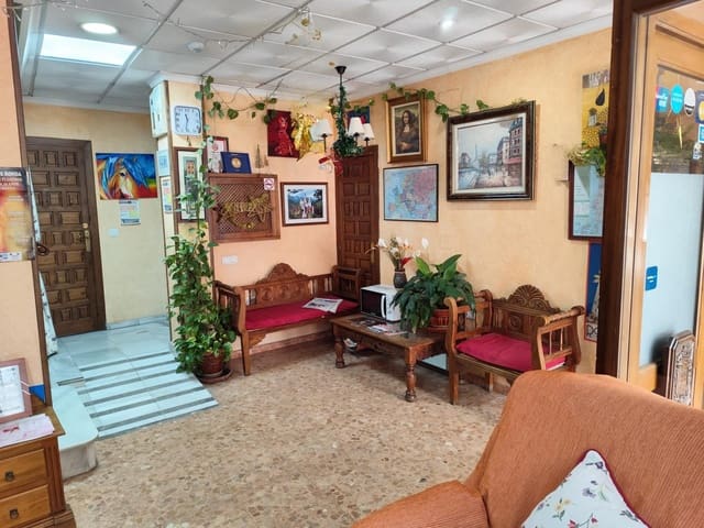 Hotel de 12 habitaciones en Ronda en venta - 1.468.000 € (Ref: 9616077)