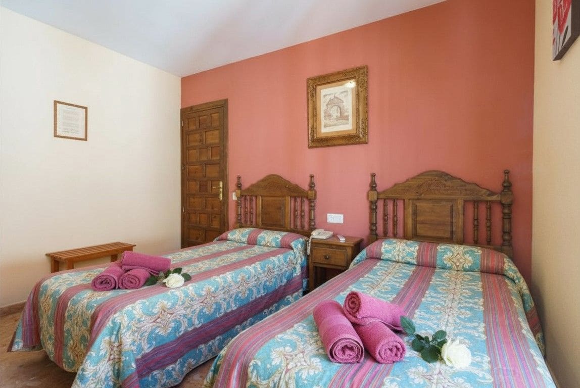 12 bedroom Hotel for sale in Ronda - € 1,468,000 (Ref: 9616077)