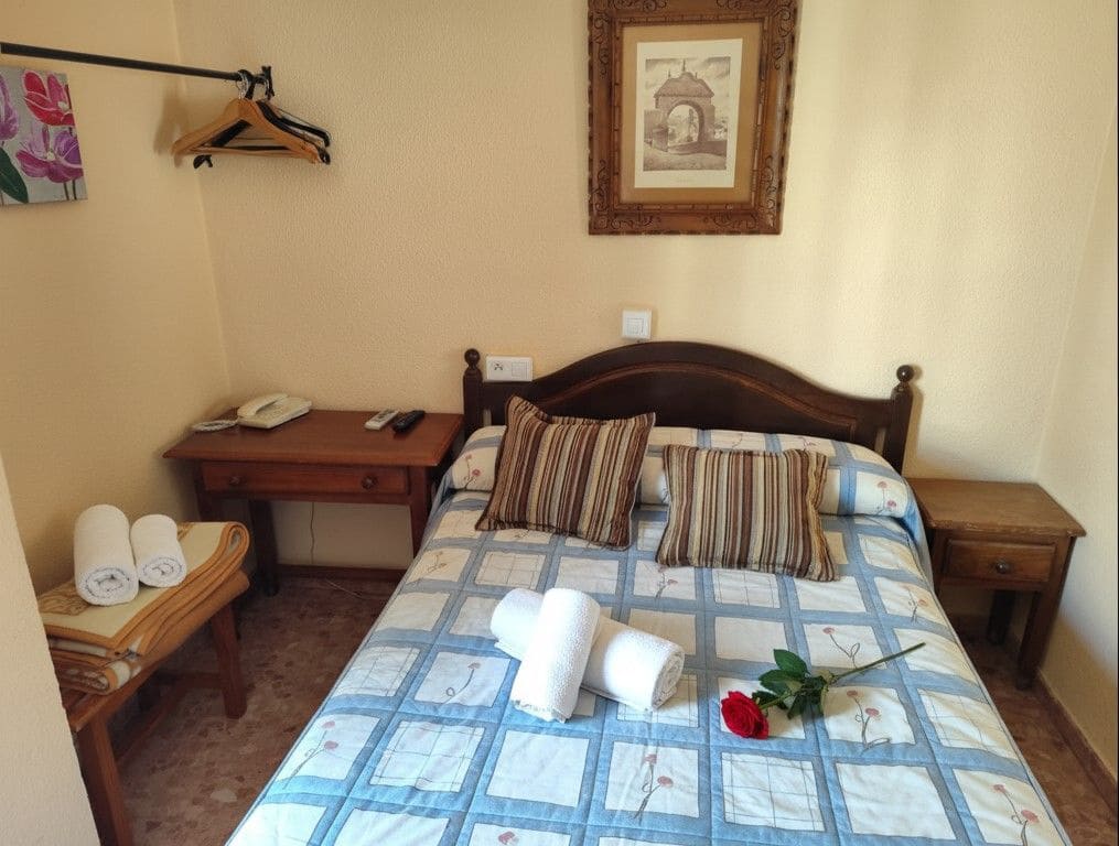 12 bedroom Hotel for sale in Ronda - € 1,468,000 (Ref: 9616077)