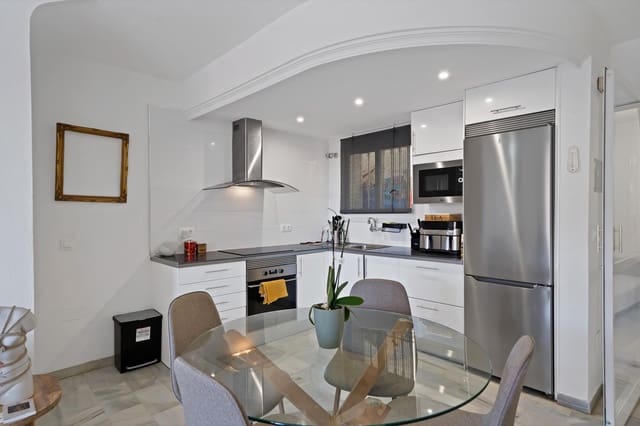 2 sypialnia Dom szeregowy na sprzedaż w La Reserva, Marbella z basenem - 329 000 € (Ref: 9627819)