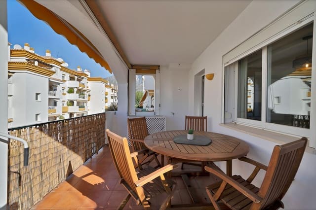 Apartamento de 3 habitaciones en Marbella en venta con piscina - 595.000 € (Ref: 9627820)