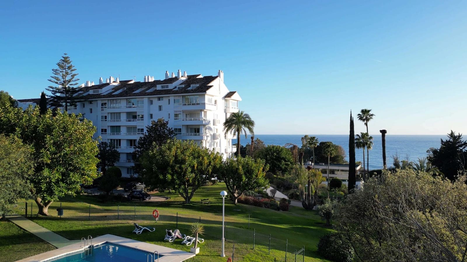 Apartamento de 2 habitaciones en Río Real en alquiler con piscina - 3.900 € (Ref: 9630307)