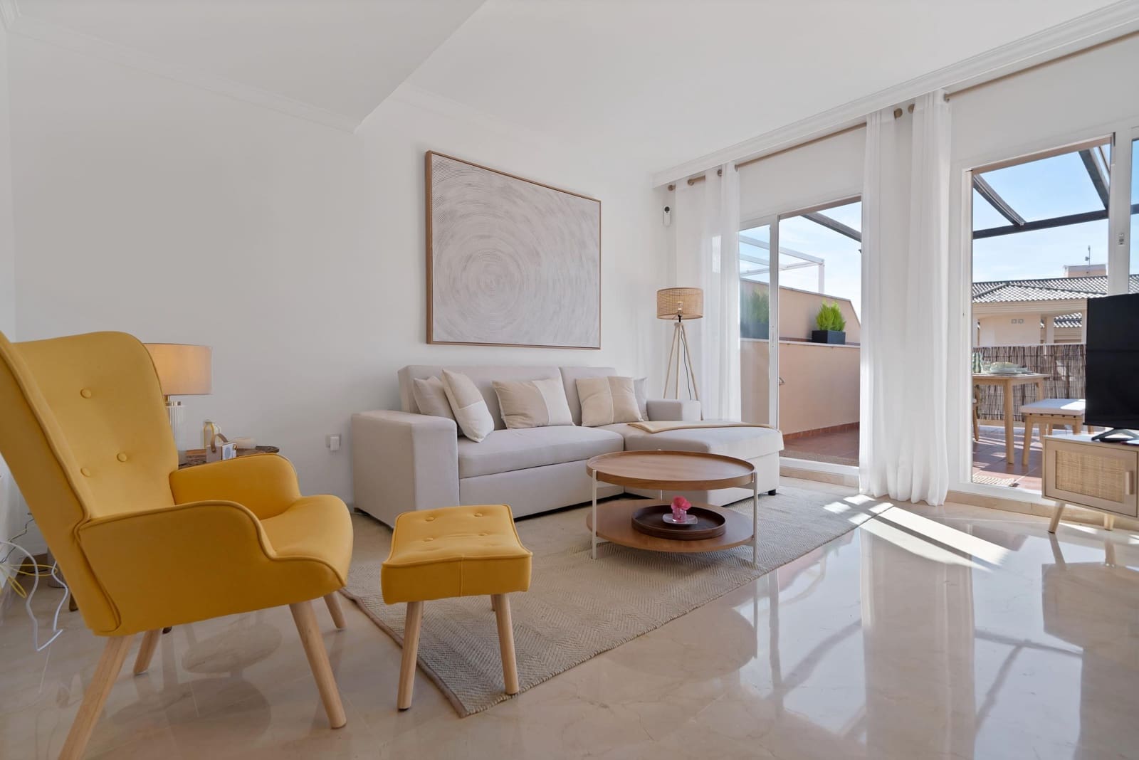 2 soveværelse Lejlighed til leje i Marbella med swimmingpool garage - € 2.300 (Ref: 9637796)