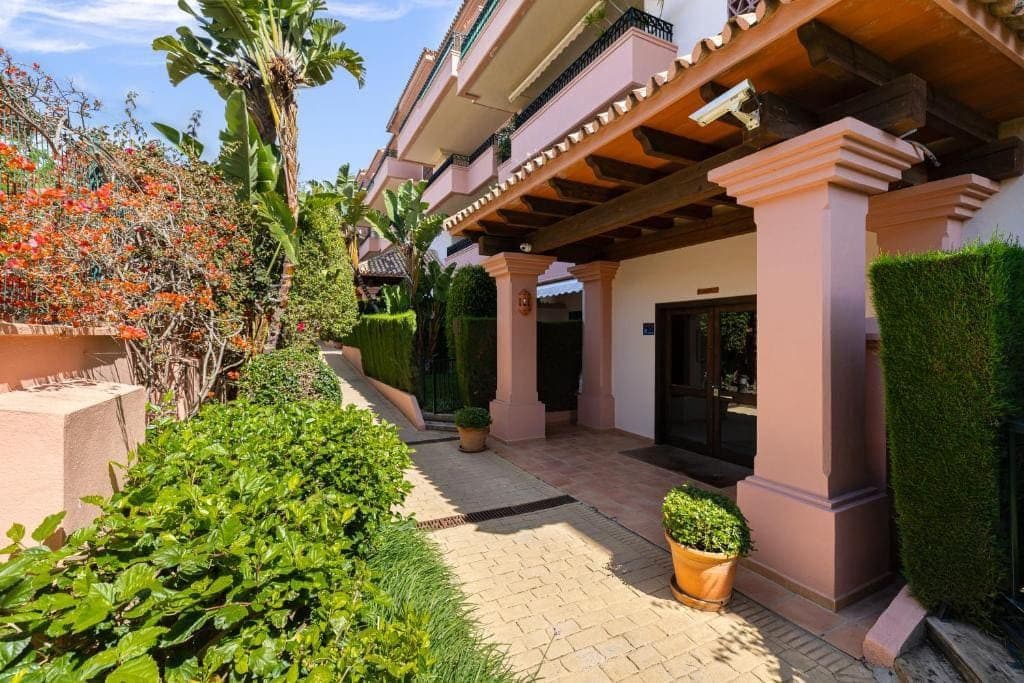 3 camera da letto Appartamento da affittare in Rio Real con piscina garage - 2.500 € (Rif: 9645267)