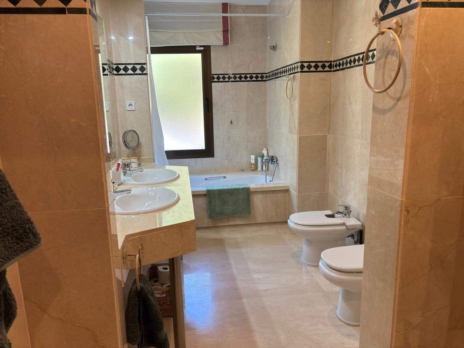 3 camera da letto Appartamento da affittare in Rio Real con piscina garage - 2.500 € (Rif: 9645267)