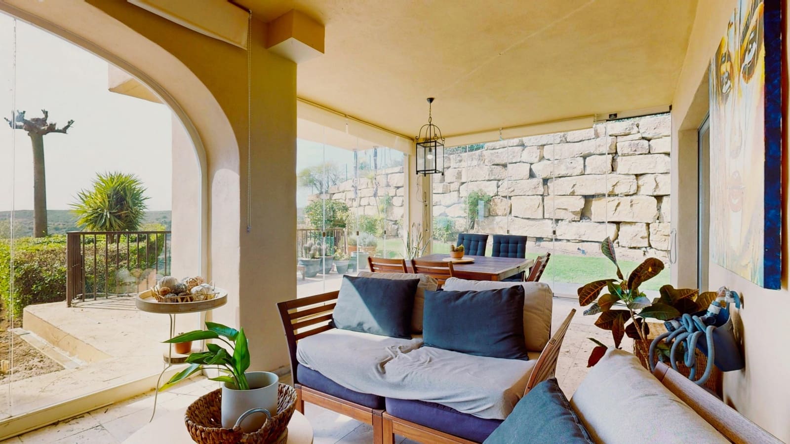 4 bedroom Apartment for sale in Benahavis with pool - € 639,000 (Ref: 9648386)