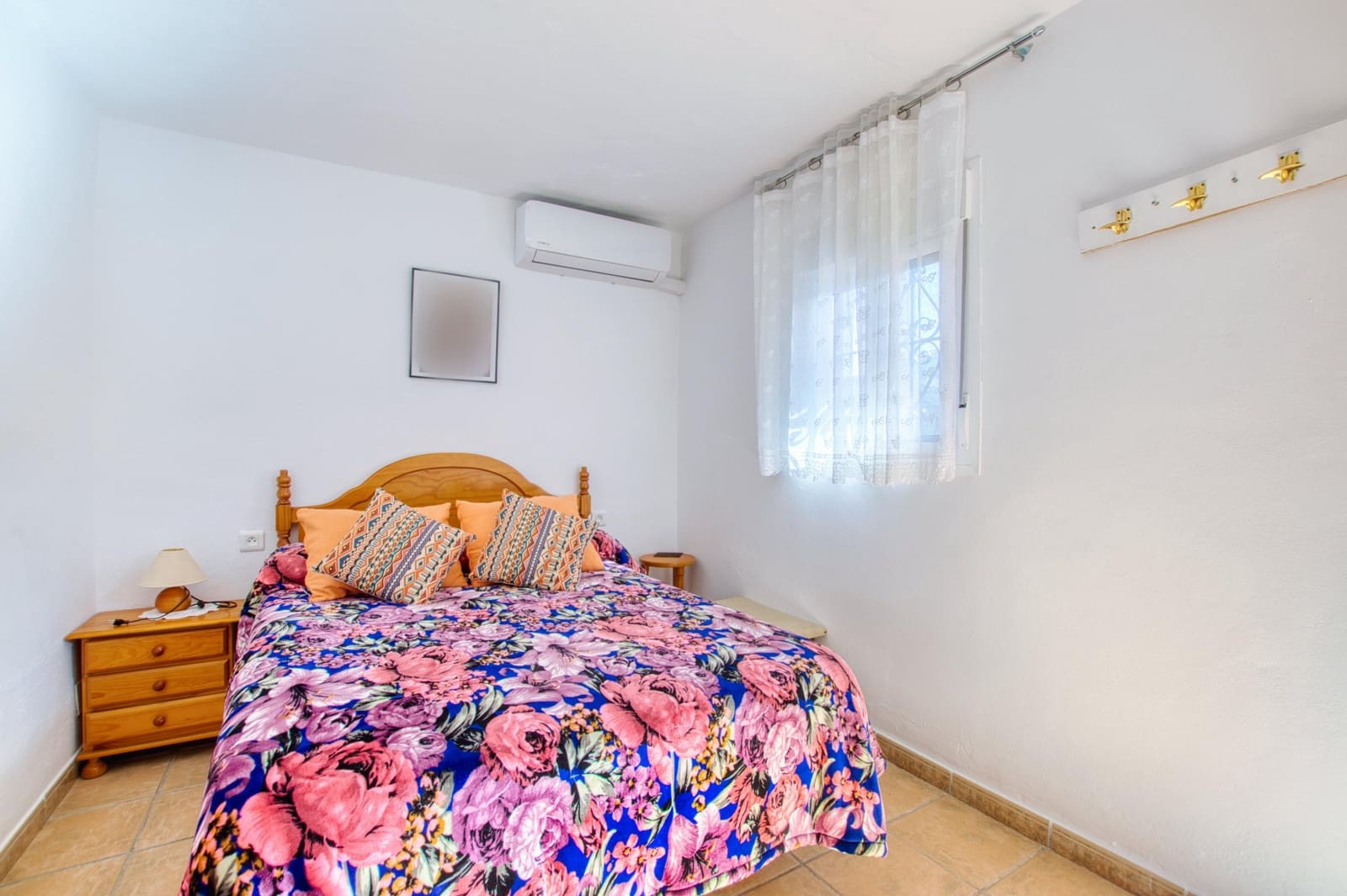 Finca/Casa Rural de 4 habitaciones en Alcaucín en venta con piscina - 375.000 € (Ref: 9656286)