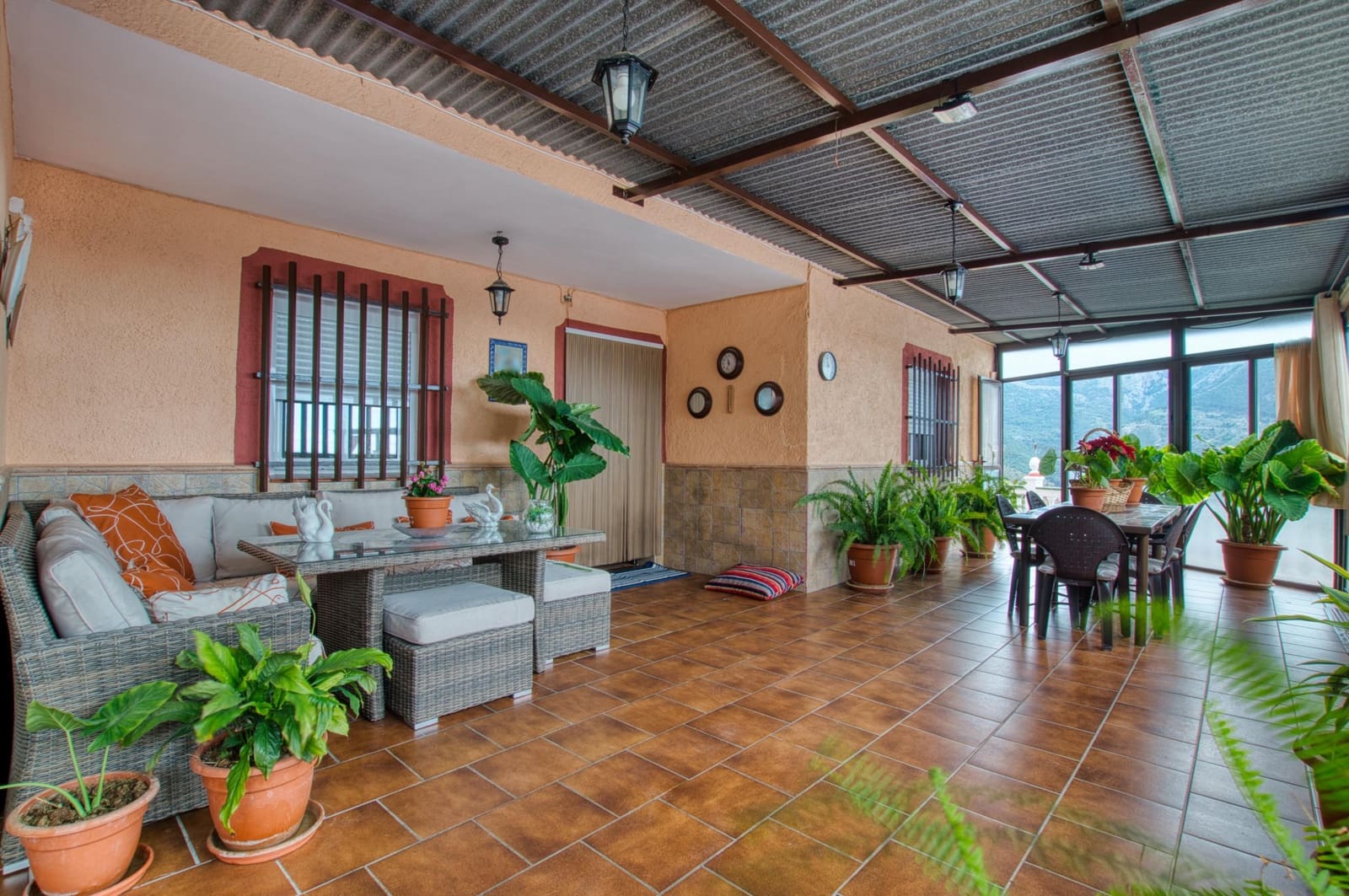 Finca/Casa Rural de 4 habitaciones en Alcaucín en venta con piscina - 375.000 € (Ref: 9656286)