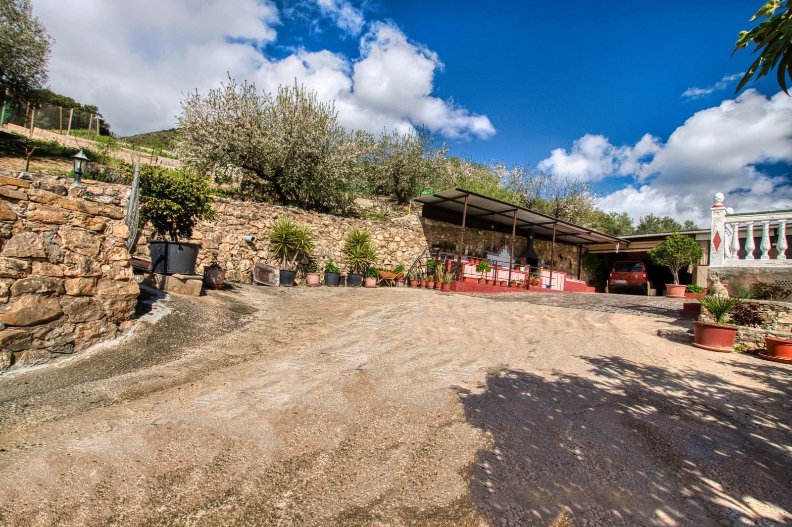 Finca/Casa Rural de 4 habitaciones en Alcaucín en venta con piscina - 375.000 € (Ref: 9656286)