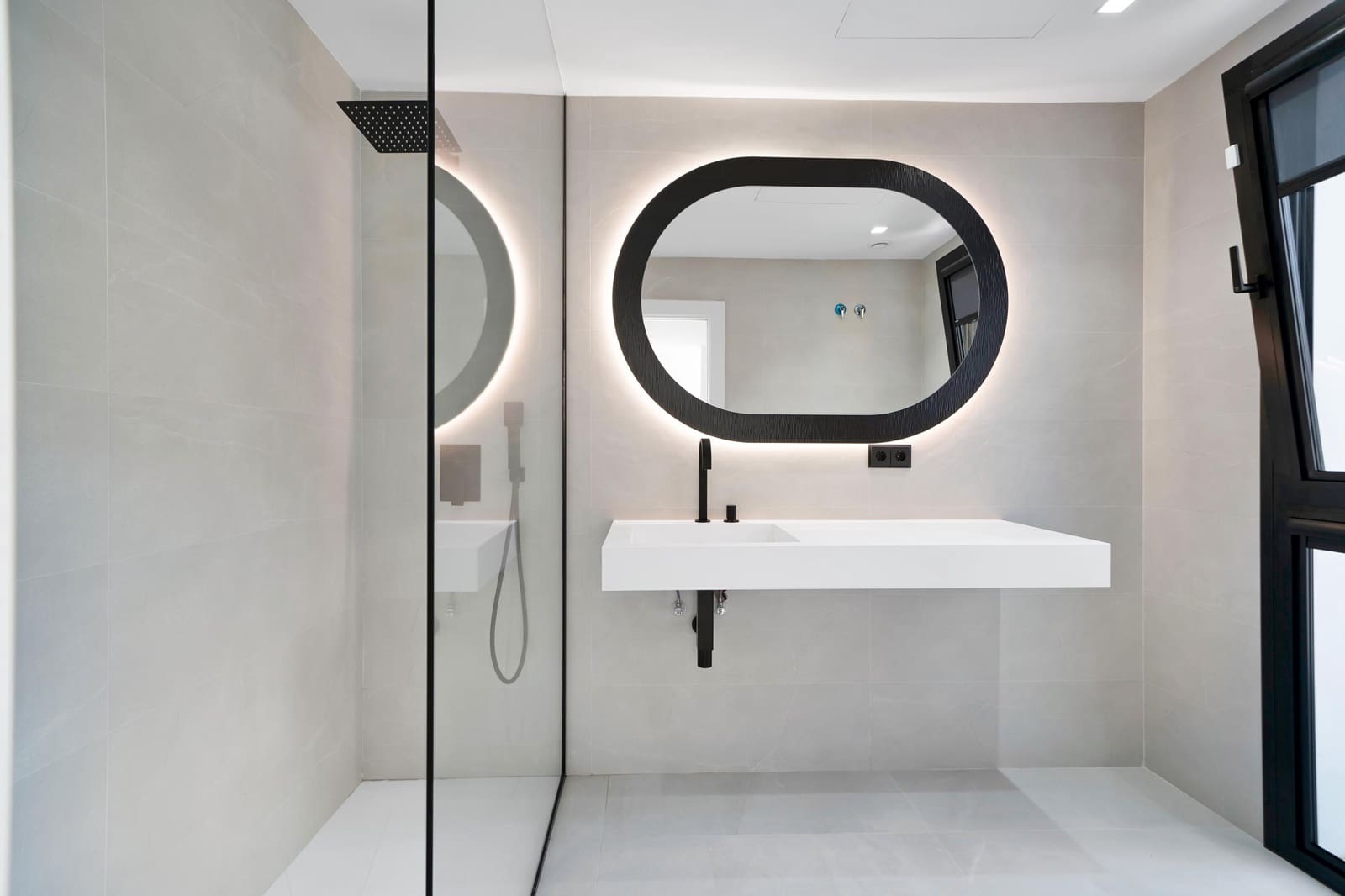 4 bedroom Villa for sale in La Quinta with pool - € 3,500,000 (Ref: 9686773)