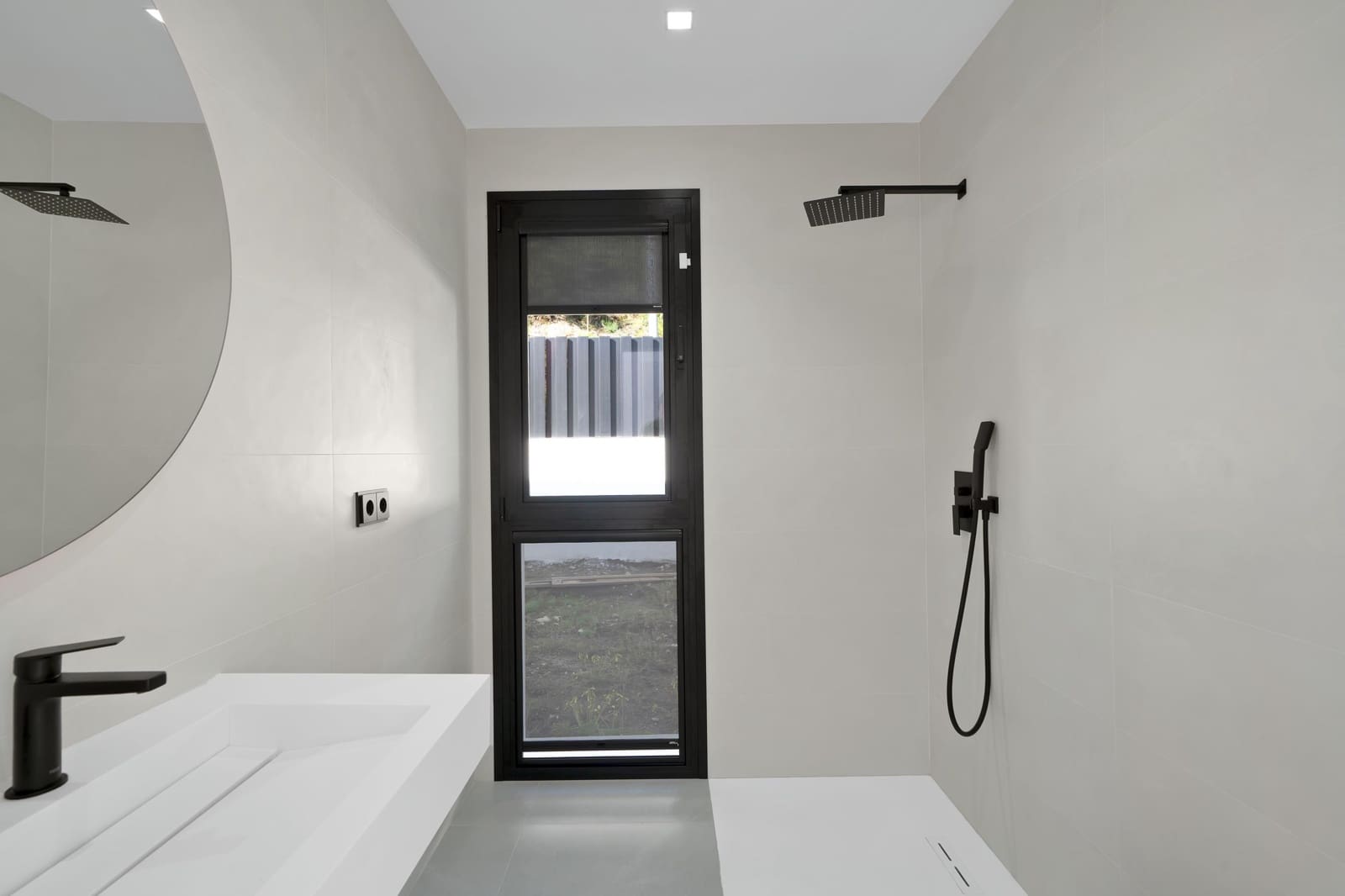 4 bedroom Villa for sale in La Quinta with pool - € 3,500,000 (Ref: 9686773)