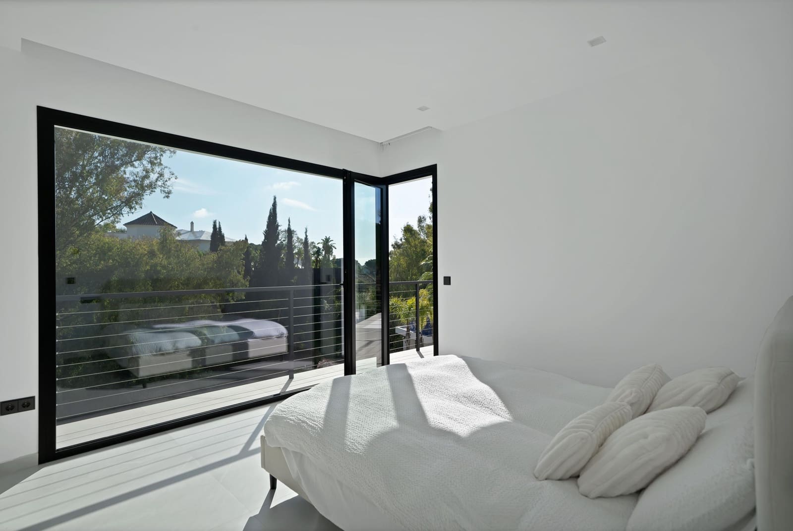 4 soverom Villa til salgs i La Quinta med svømmebasseng garasje - € 3 500 000 (Ref: 9686773)
