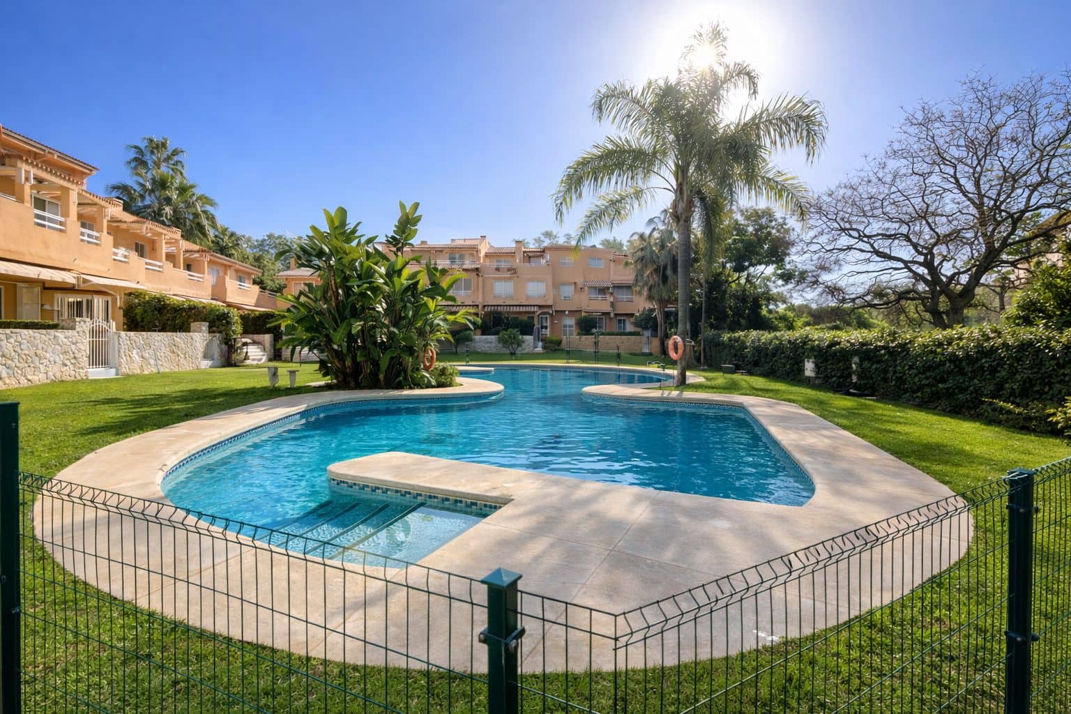 3 soveværelse Lejlighed til leje i Marbesa med swimmingpool garage - € 2.400 (Ref: 9691142)