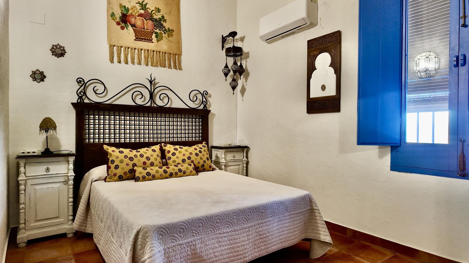 3 slaapkamer Finca/Landhuis te koop in Santaella met zwembad - € 480.000 (Ref: 9691143)