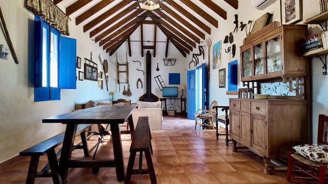 3 bedroom Finca/Country House for sale in Santaella with pool garage - € 449,000 (Ref: 9691143)