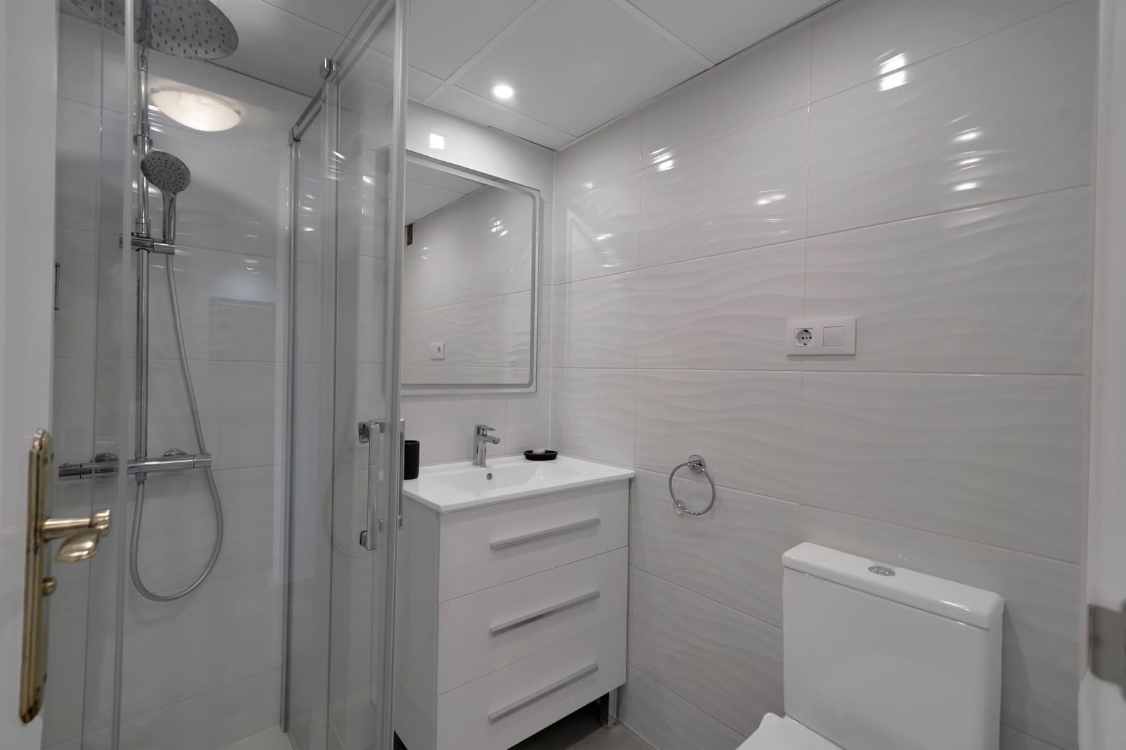 2 chambre Penthouse à vendre à New Golden Mile avec piscine - 385 000 € (Ref: 9696314)