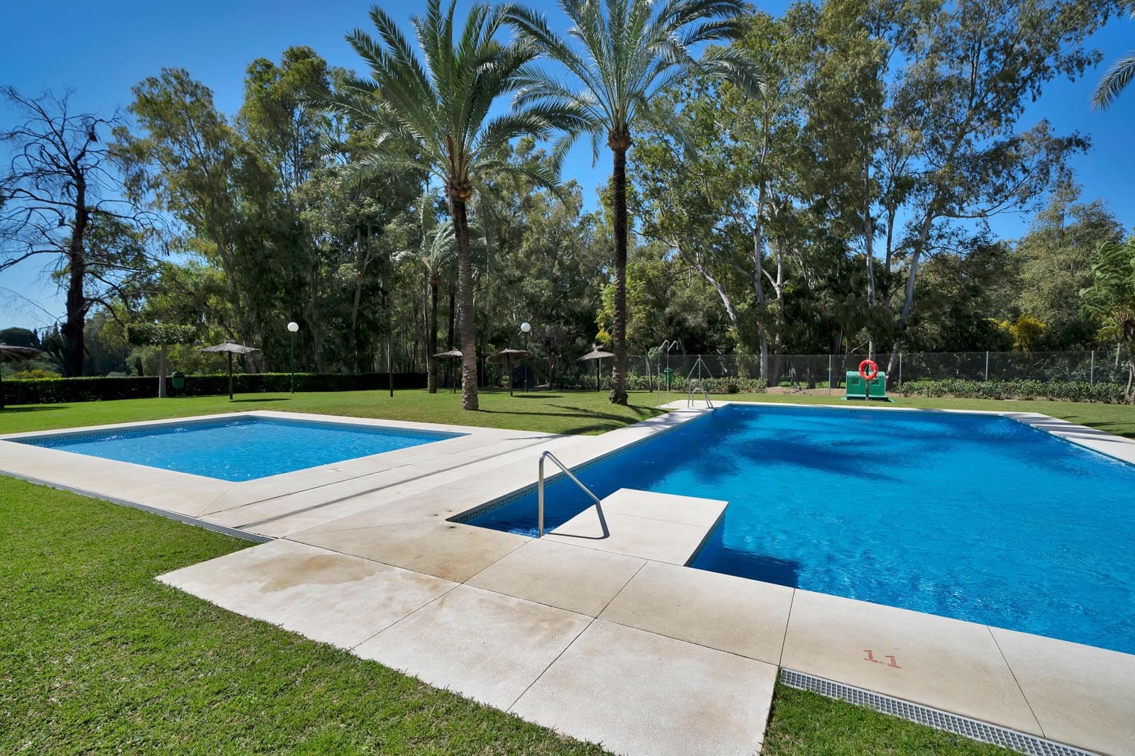 2 chambre Penthouse à vendre à New Golden Mile avec piscine - 385 000 € (Ref: 9696314)