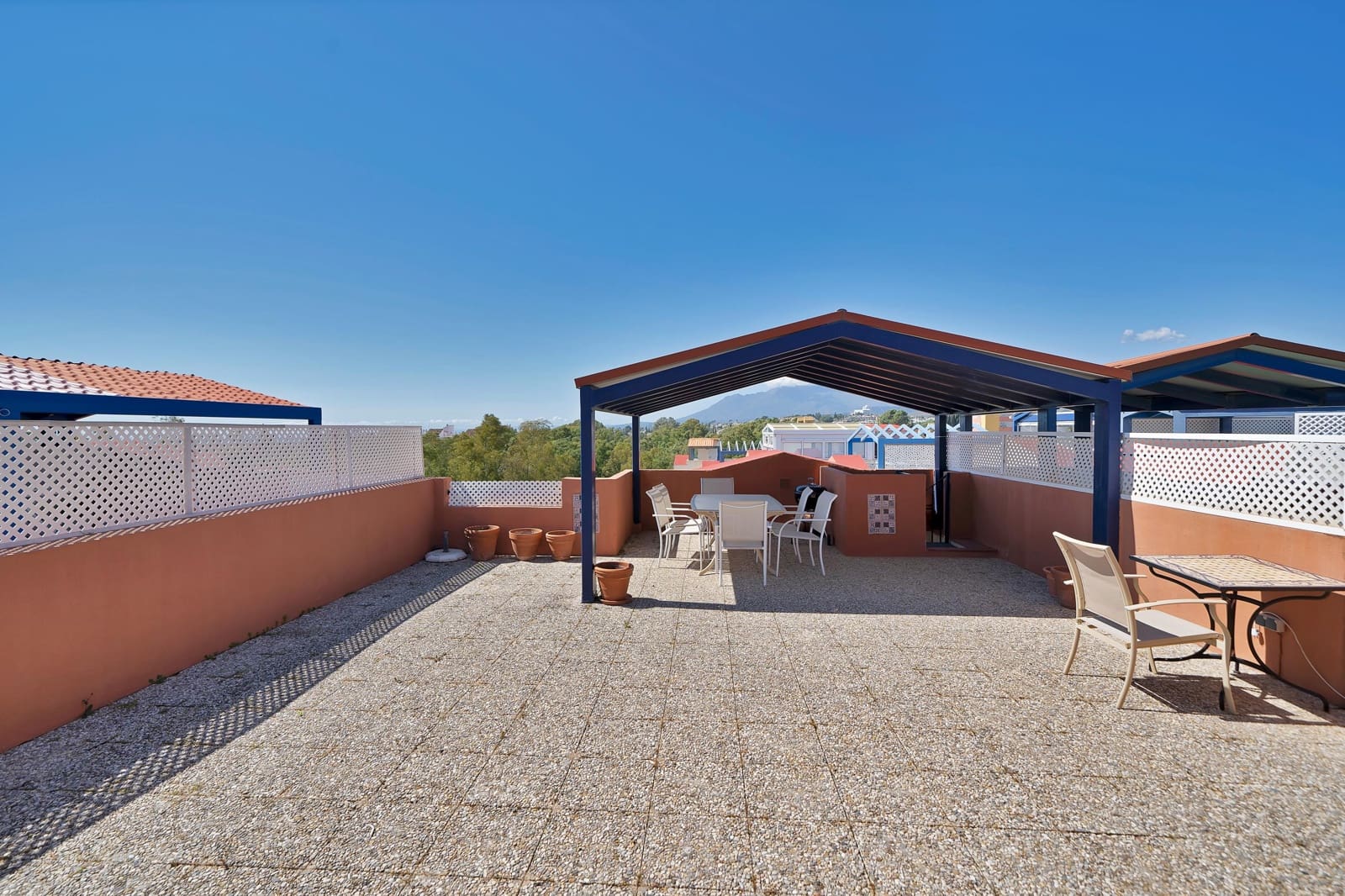 2 bedroom Penthouse for sale in New Golden Mile with pool - € 385,000 (Ref: 9696314)