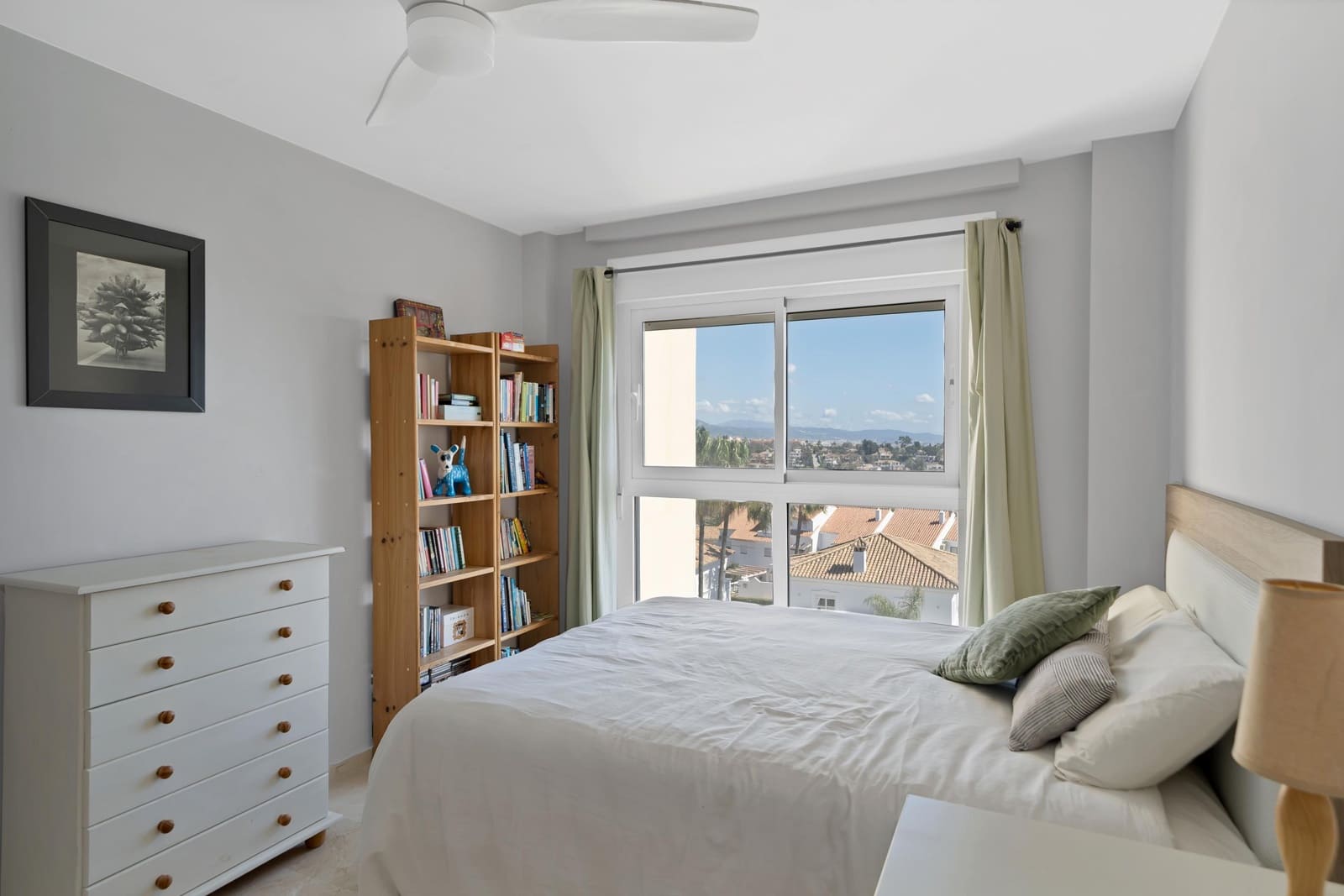 2 bedroom Penthouse for sale in New Golden Mile with pool - € 365,000 (Ref: 9696314)