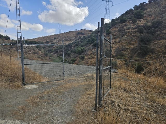 Mark till salu i Casarabonela - 55 000 € (Ref: 9702124)