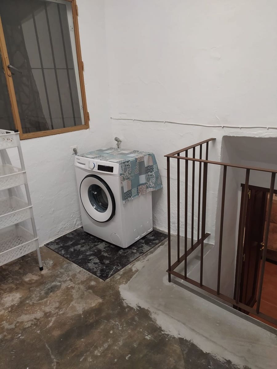 5 bedroom Villa for sale in Casarabonela - € 210,000 (Ref: 9702125)