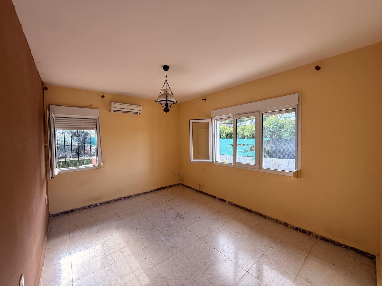 4 sypialnia Willa na sprzedaż w Alhaurin de la Torre z basenem - 695 000 € (Ref: 9720212)