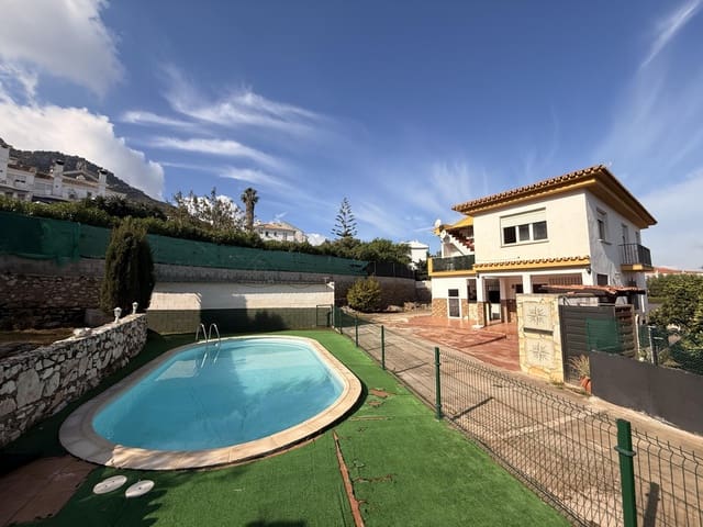 4 slaapkamer Villa te koop in Alhaurín de la Torre met zwembad - € 695.000 (Ref: 9720212)