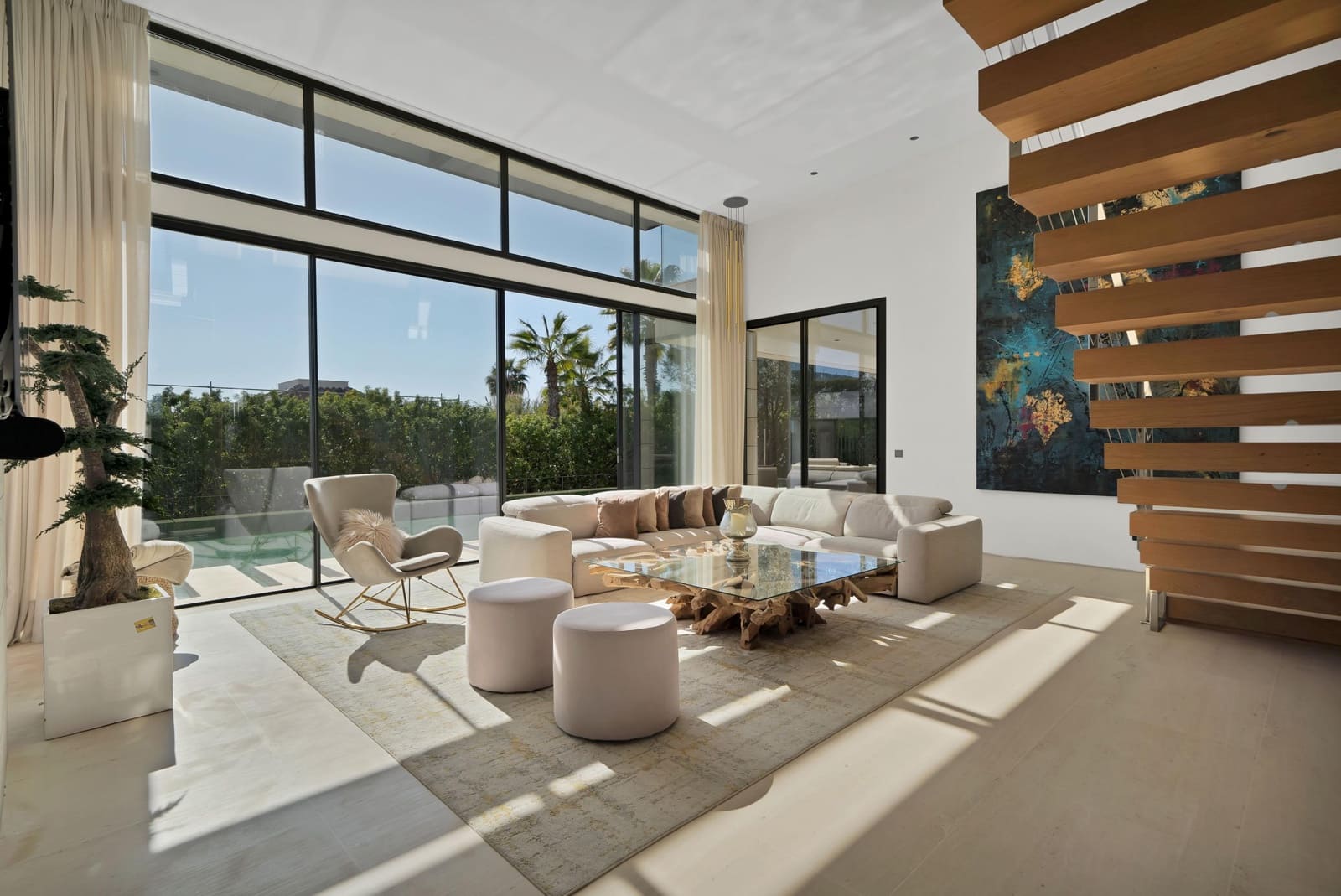 6 bedroom Villa for rent in Marbella with pool - € 35,000 (Ref: 9720213)