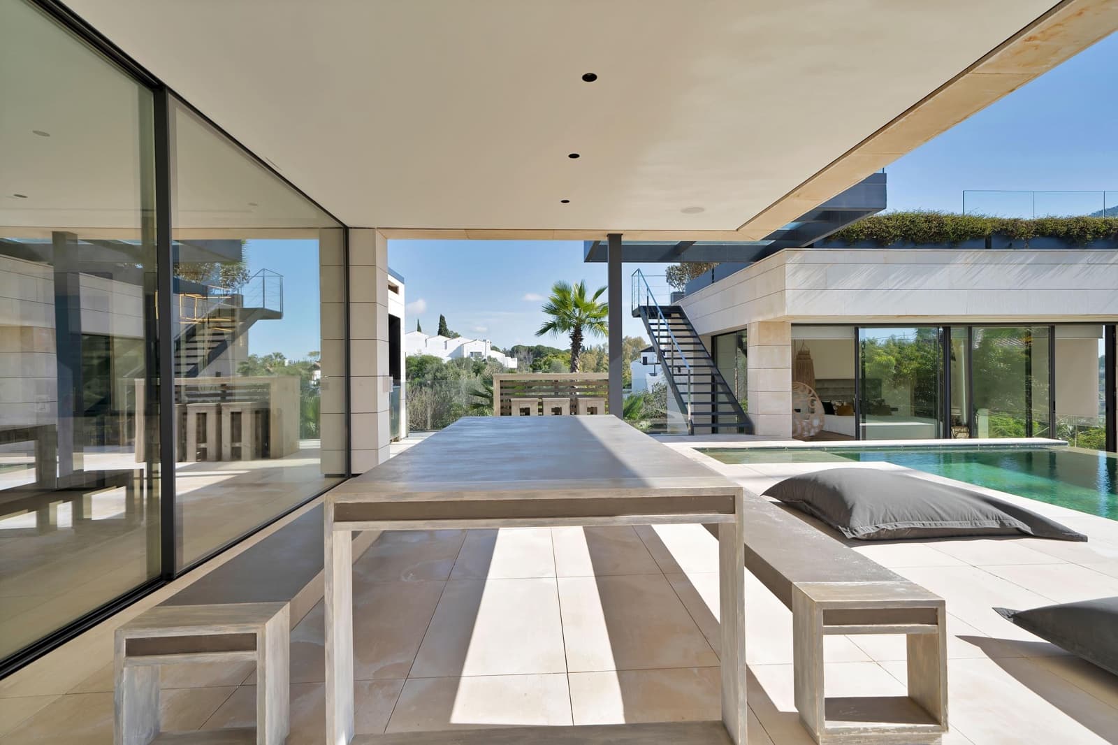 6 bedroom Villa for rent in Marbella with pool - € 35,000 (Ref: 9720213)