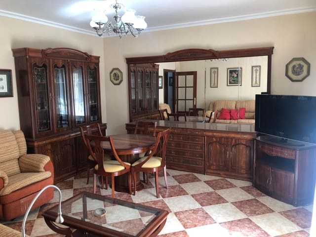 4 makuuhuone Rivitalo myytävänä paikassa Cuevas de San Marcos - 129 000 € (Ref: 9721904)